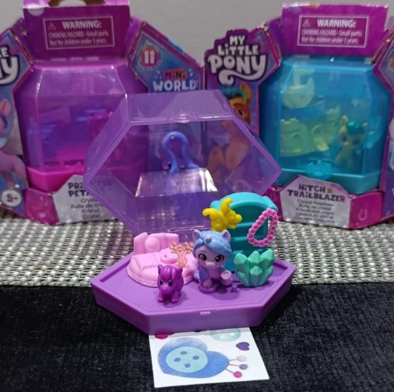 My Little Pony Mini World Magic Box izzy Moonbow